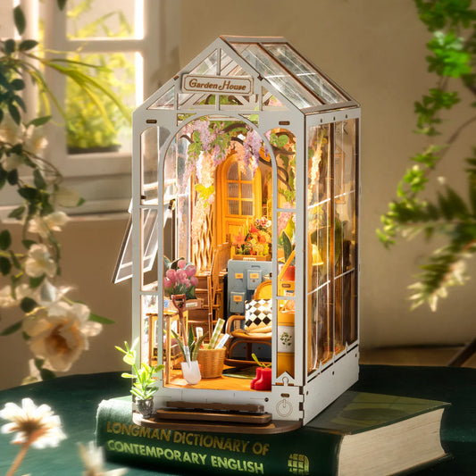 DIY maquette Garden house